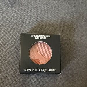 MAC Cosmetics Extra Dimension Blush - shade hard to get